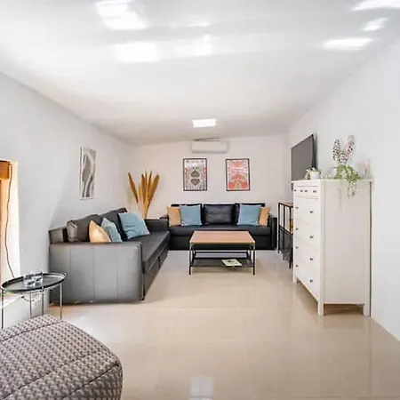 Holiday home Paradiset *